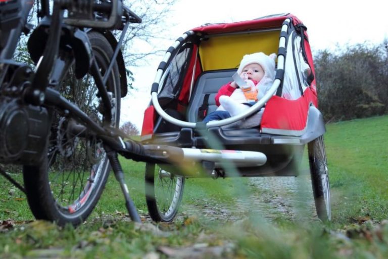 Przyczepka rowerowa dla dziecka: wiek, normy i przepisy